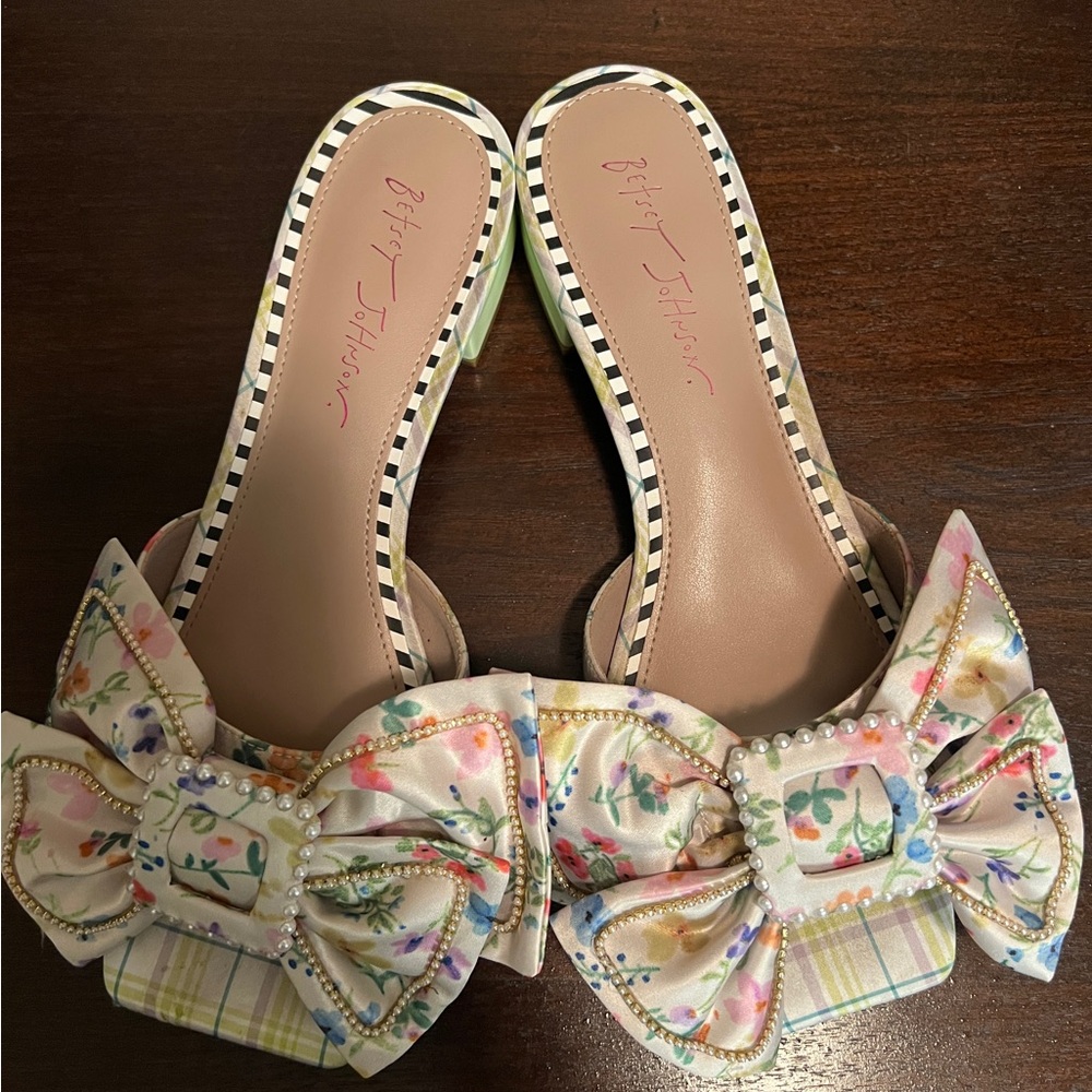 Betsey Johnson Garnet Natural Ditsy Shoes